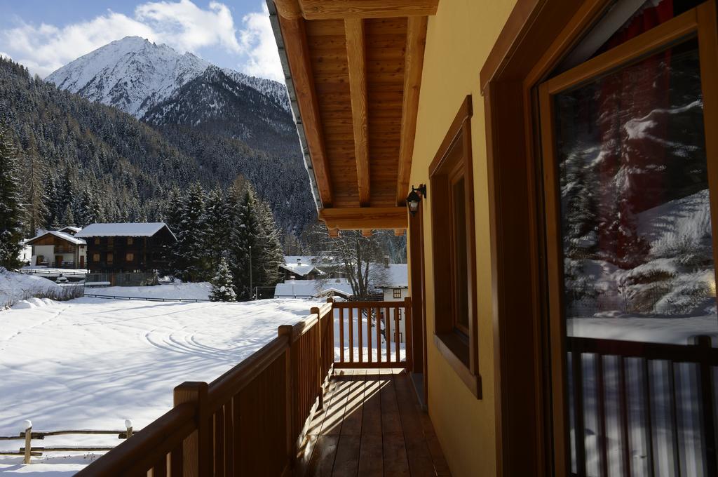 Le Nid De L'Aigle Otel Champoluc Oda fotoğraf